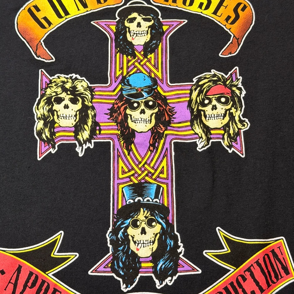 Guns N Roses Black Graphic Tee - Picture 3 of 3